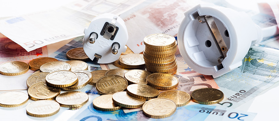 Strom Verlängerungskabel und Geld